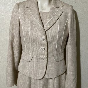 Antonio Melani Fitted Lined Dress Suit - Size 4